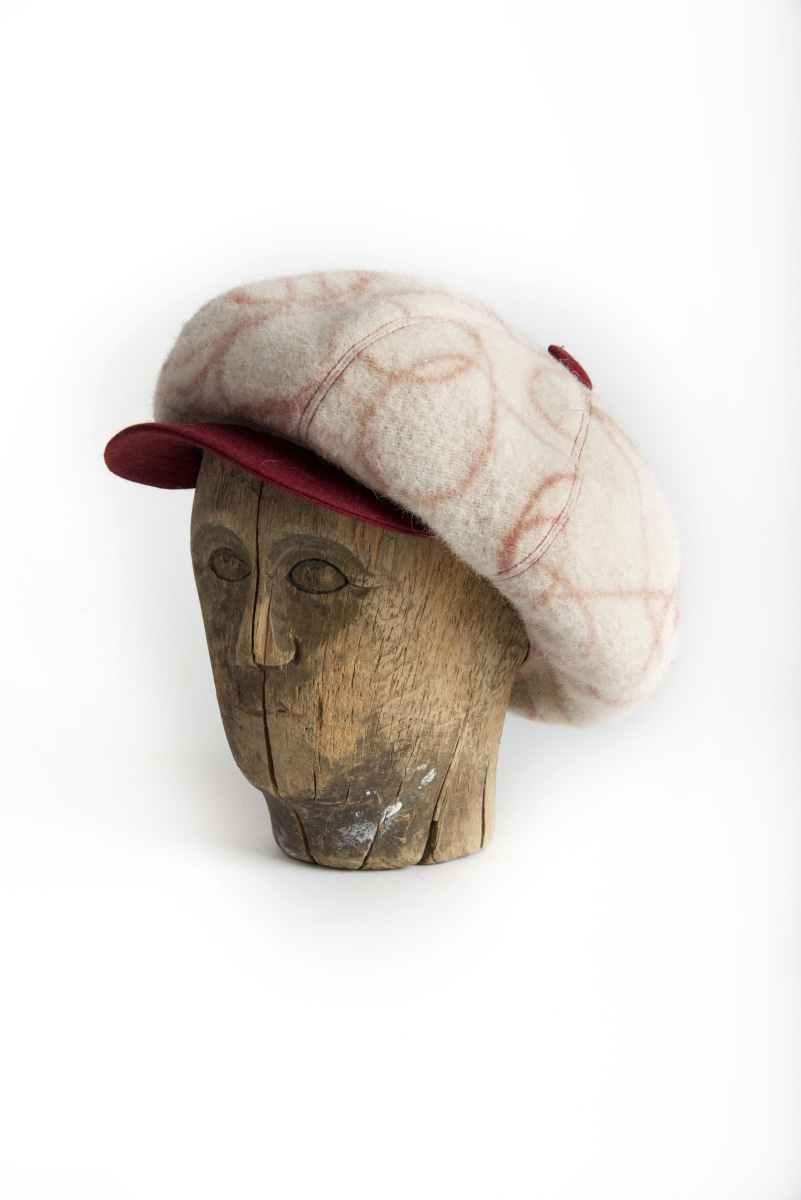 Cappello in lana con visiera - immagine 2