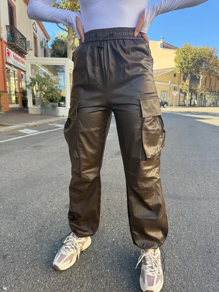 Pantaloni cargo “Worker” - immagine 2