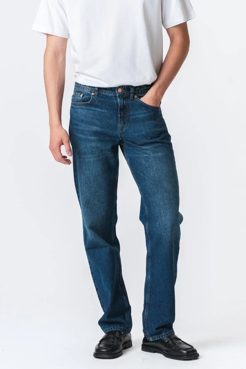 Jeans in forma rilassata - denim blu scuro - immagine 2