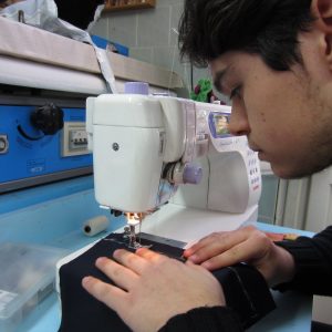 Corso di cucito intensivo: cerniere e occhielli